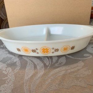 Pyrex Town & Country (1963-1967) Oval Divided Dish